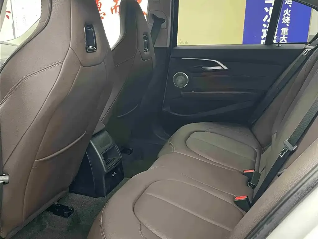 BMW 1 Series 2021 из CN, фото 6