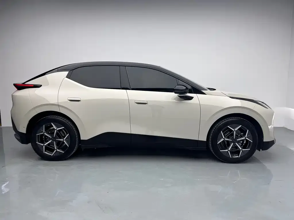 Lynk & Co Z20 2024 из CN, фото 10
