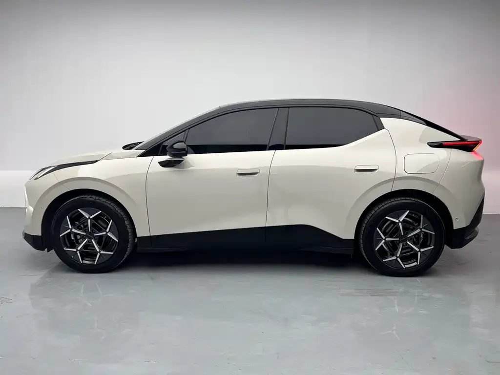 Lynk & Co Z20 2024 из CN, фото 7