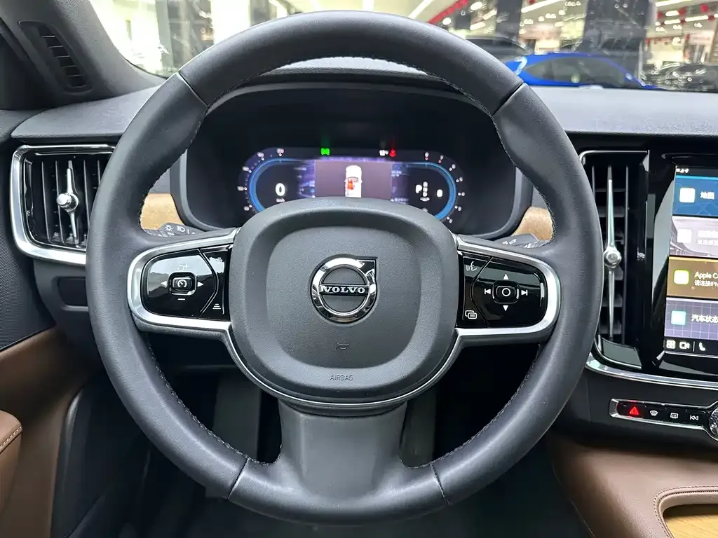 Volvo S90 — фото 8