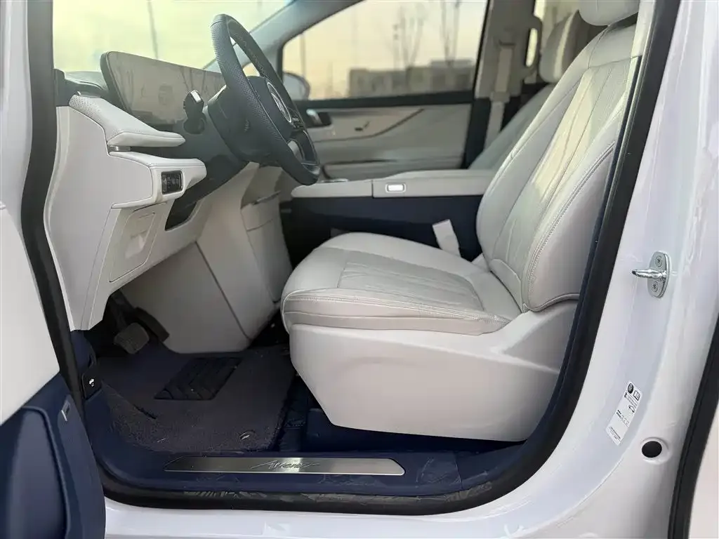 Buick GL8 Hybrid — фото 8
