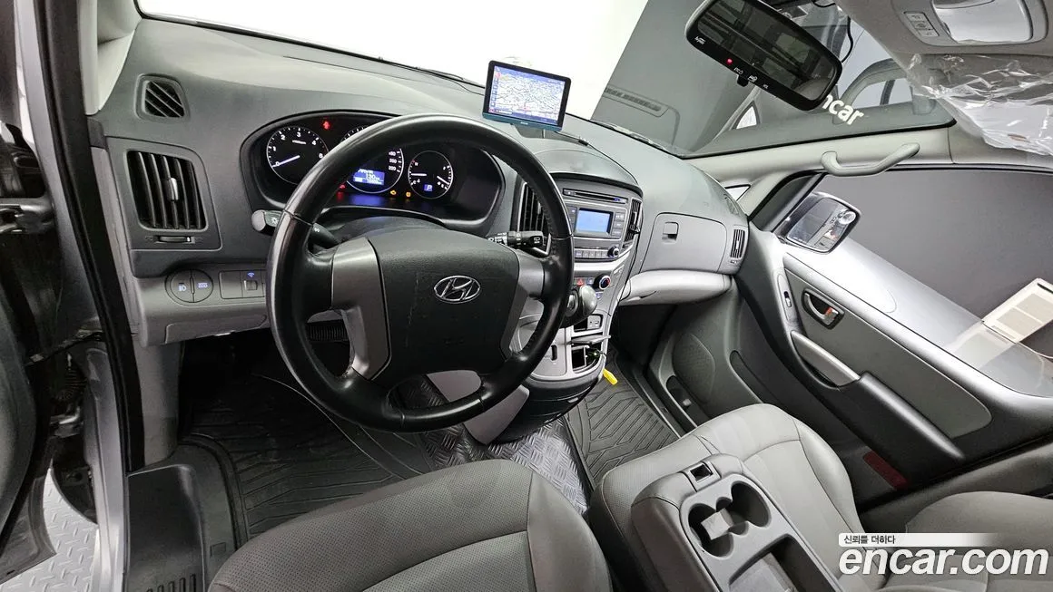 Hyundai Starex — фото 8
