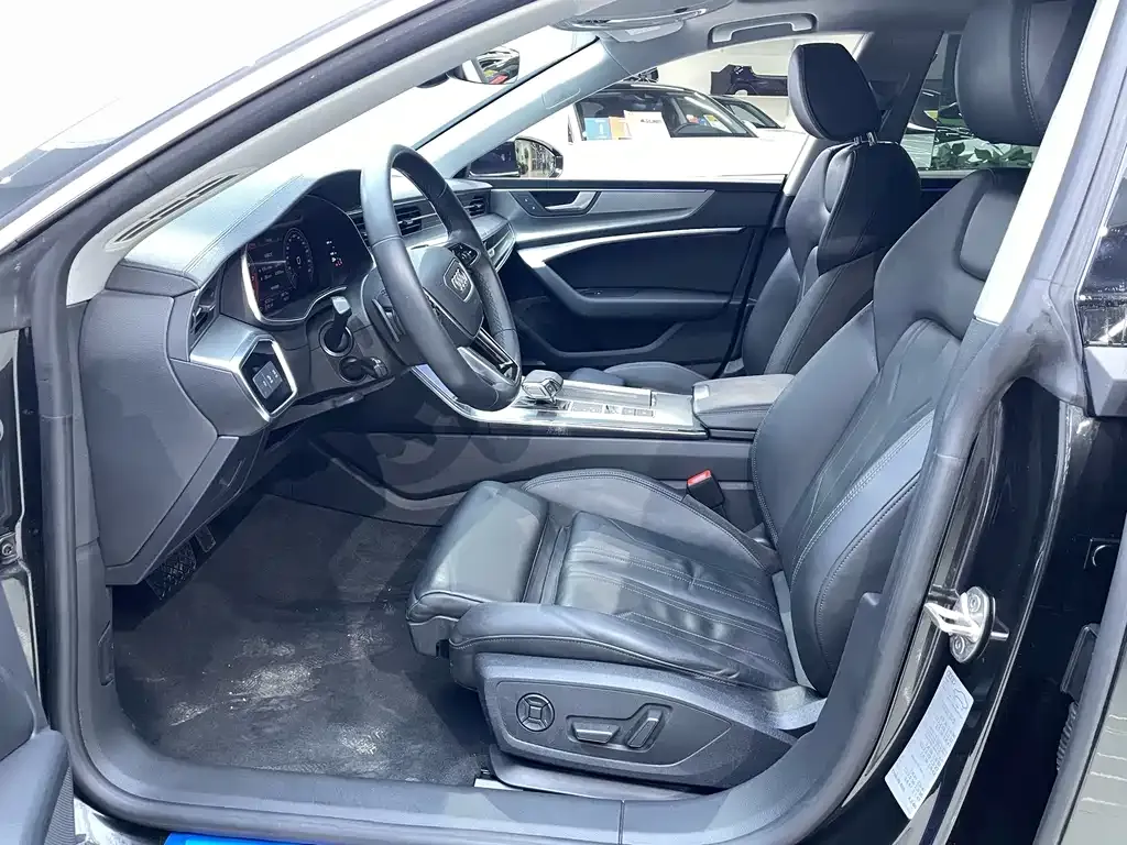 Audi A7 2021 из CN, фото 8
