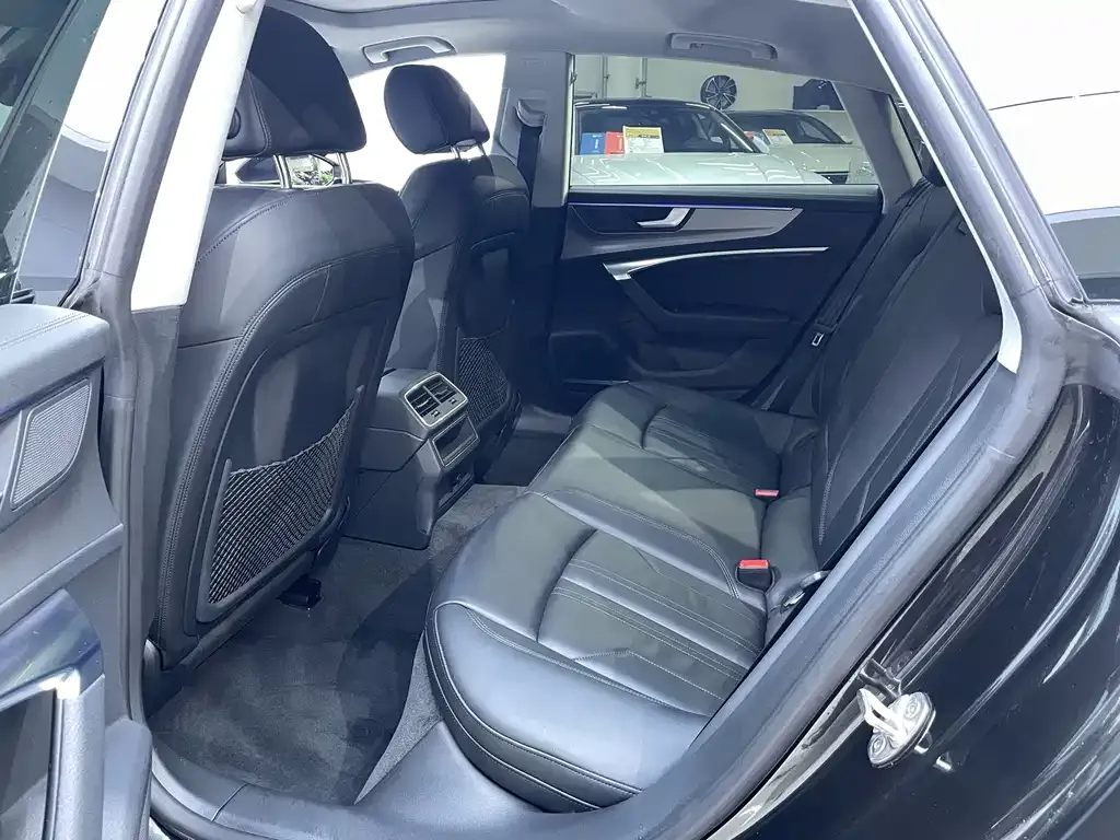 Audi A7 2021 из CN, фото 9
