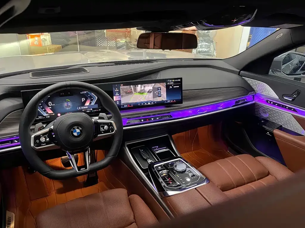 BMW 7 Series 2023 из CN, фото 9