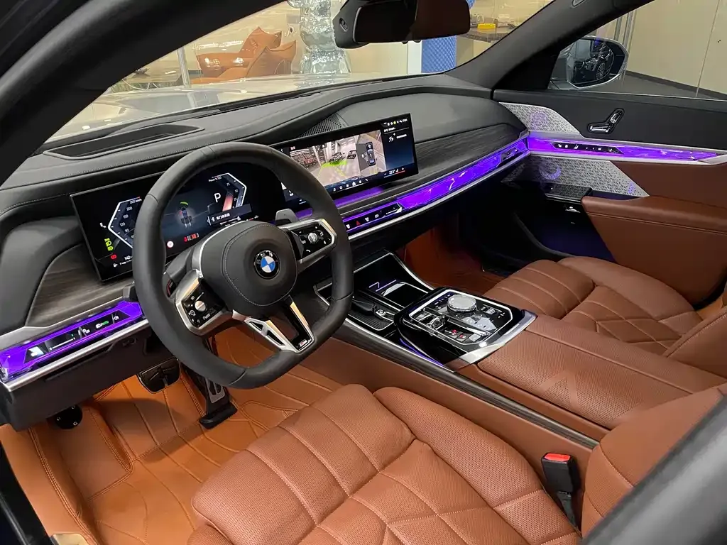 BMW 7 Series 2023 из CN, фото 6