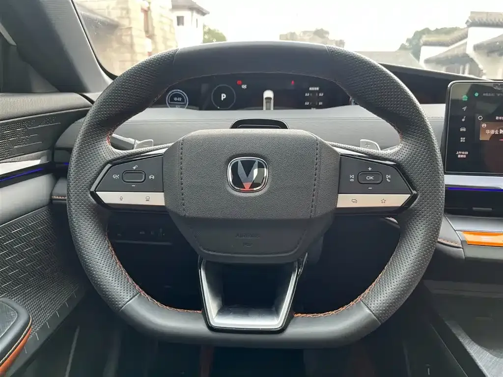 Changan UNI-V 2023 из CN, фото 5