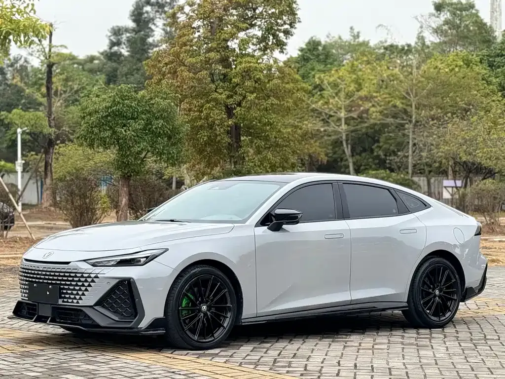 Changan UNI-V 2023 из CN, фото 1