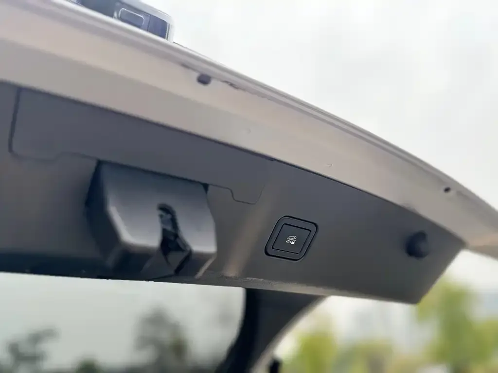 Changan UNI-V 2023 из CN, фото 2