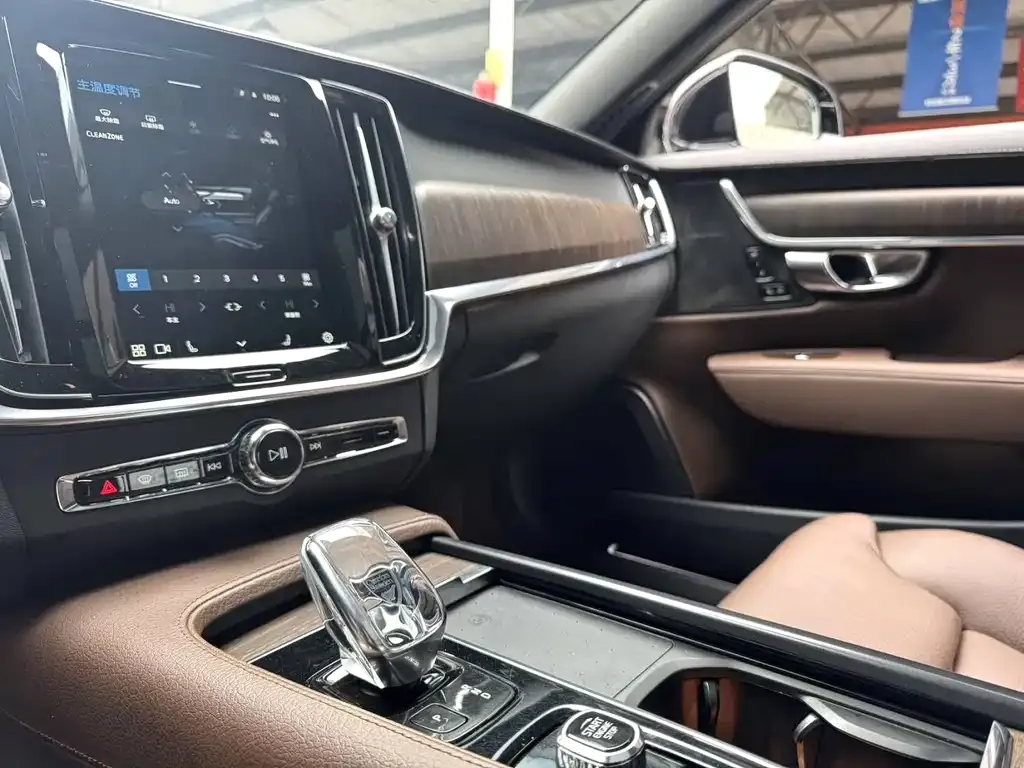 Volvo S90 2022 из CN, фото 10