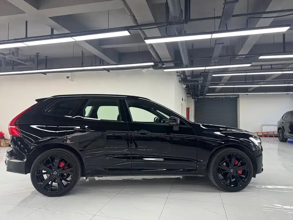 Volvo XC60 2025 из CN, фото 4