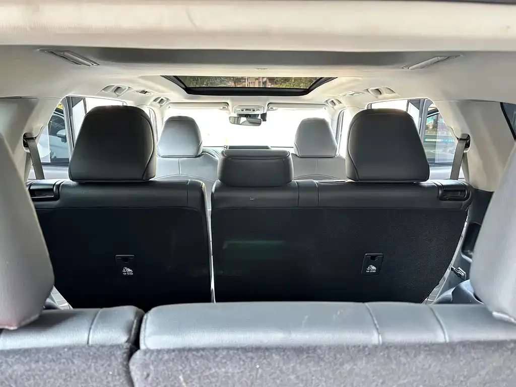 Toyota Highlander — фото 5