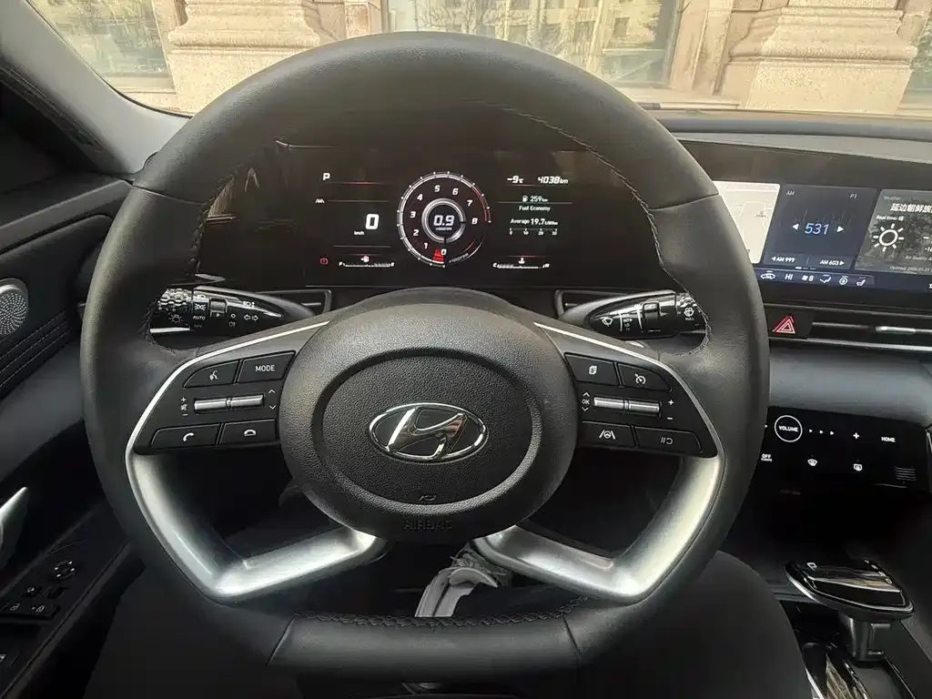 Hyundai Elantra 2023 из CN, фото 9