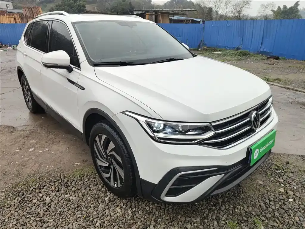 Volkswagen Tiguan L 2023 из CN, фото 7