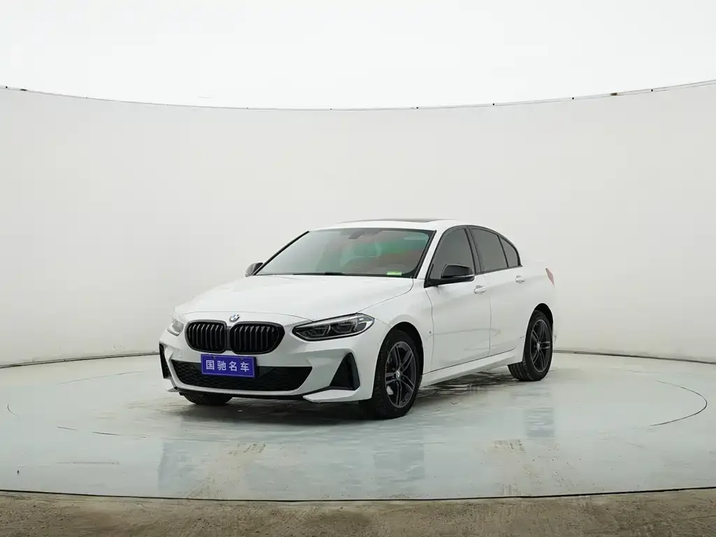 BMW 1 Series — фото 1