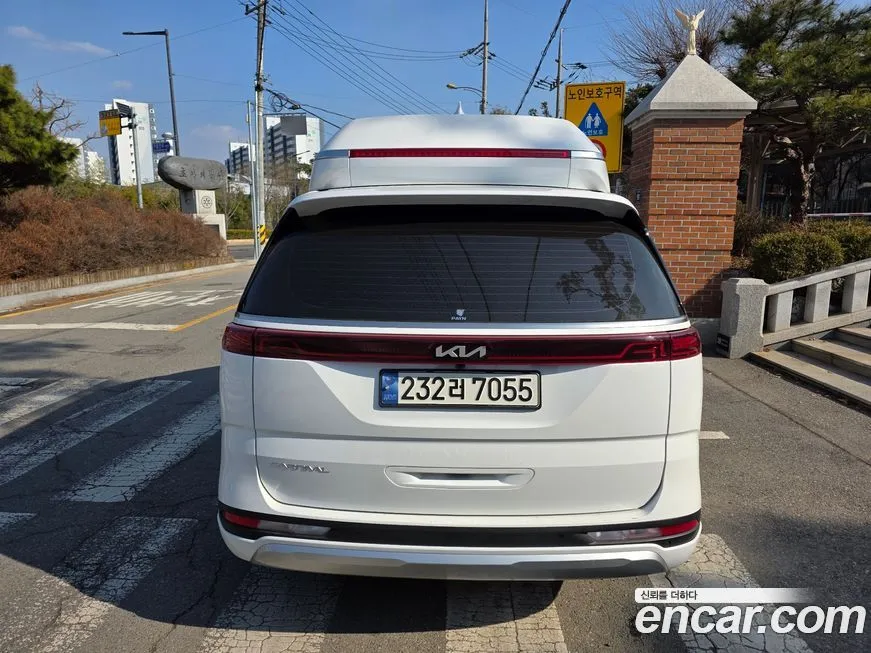 Kia Carnival — фото 9