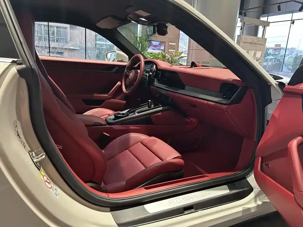 Porsche 911 2024 из CN, фото 9