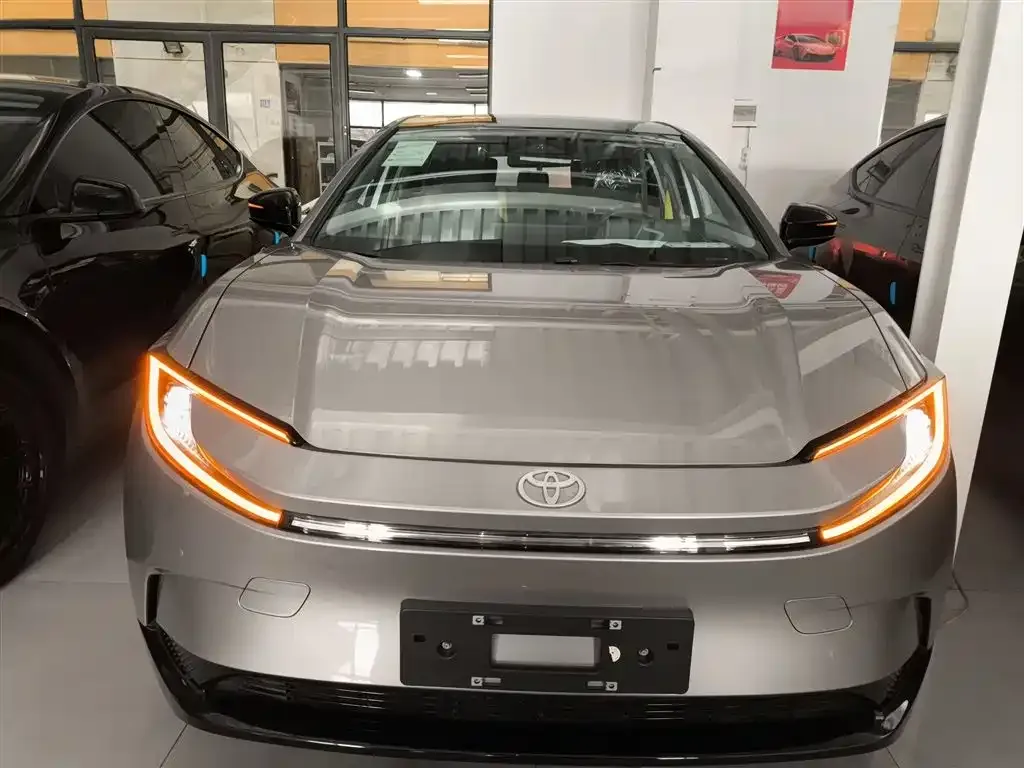 Toyota bZ5 2025 из CN, фото 9
