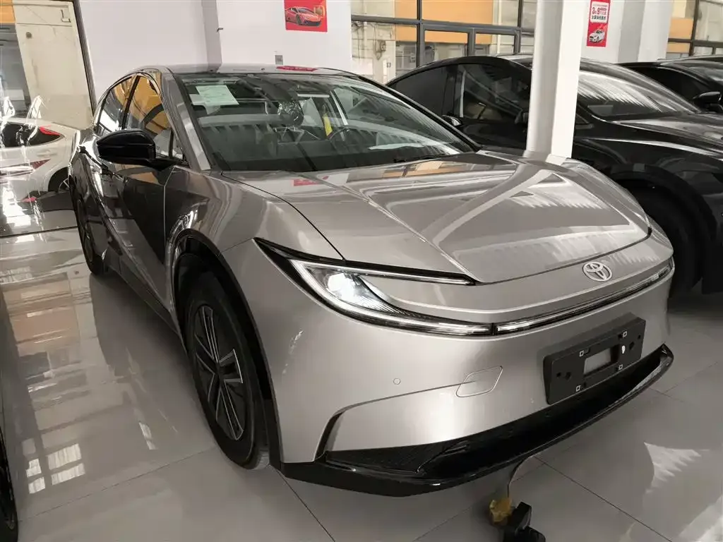 Toyota bZ5 2025 из CN, фото 5