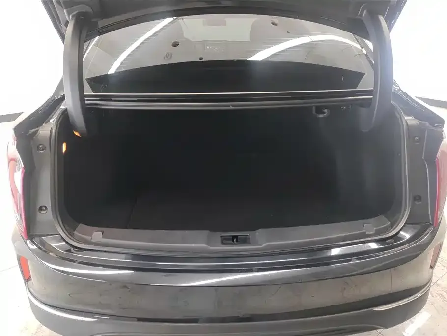 Hongqi E-QM5 2023 из CN, фото 2