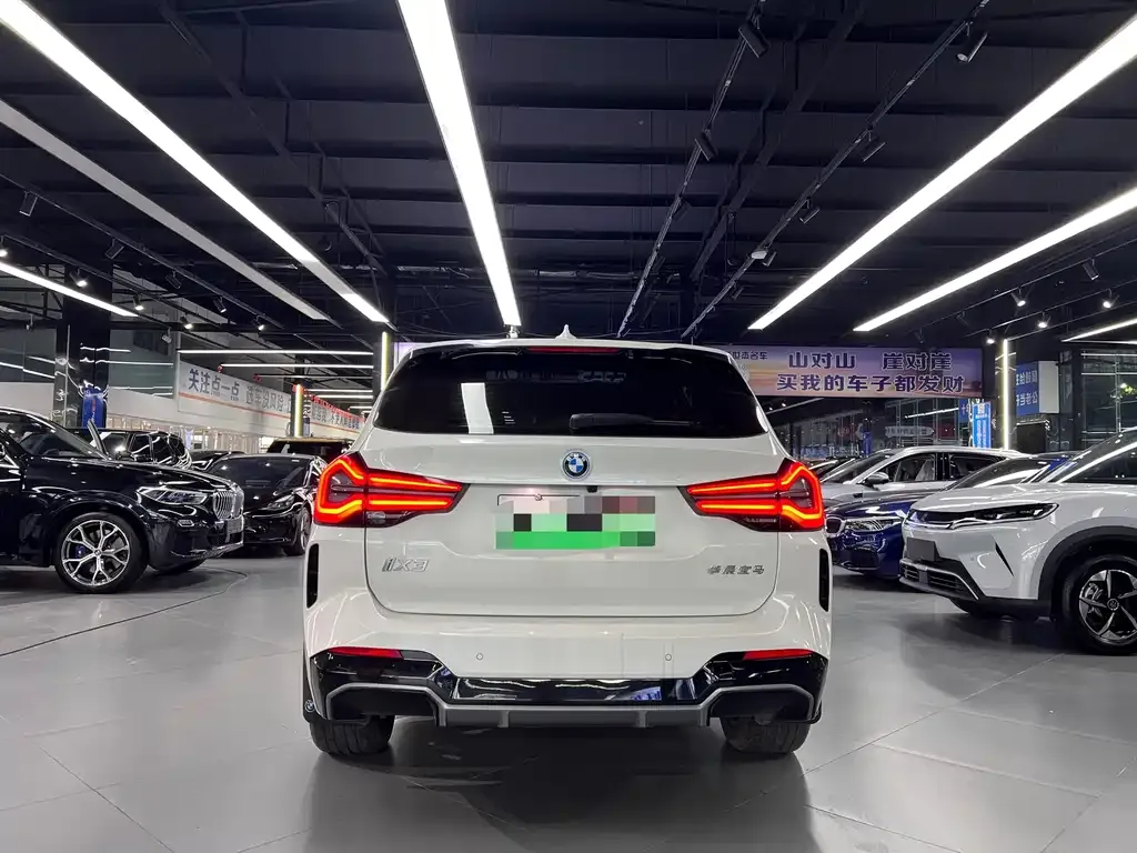 BMW iX3 2025 из CN, фото 5