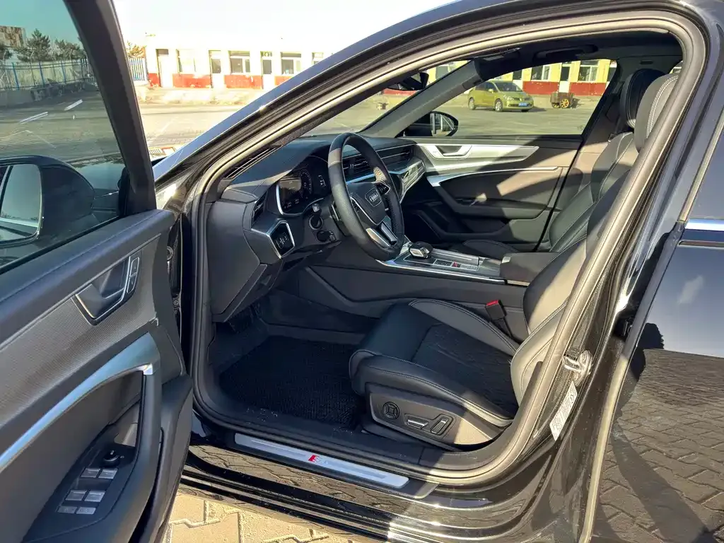Audi A6L 2025 из CN, фото 7