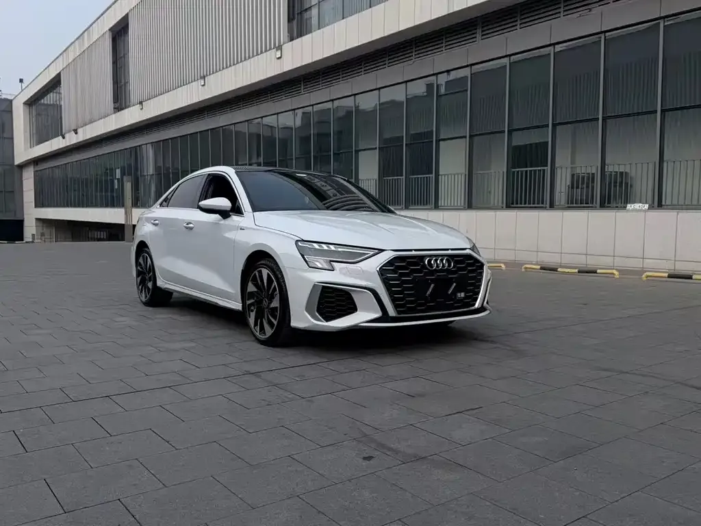 Audi A3 2023 из CN, фото 7