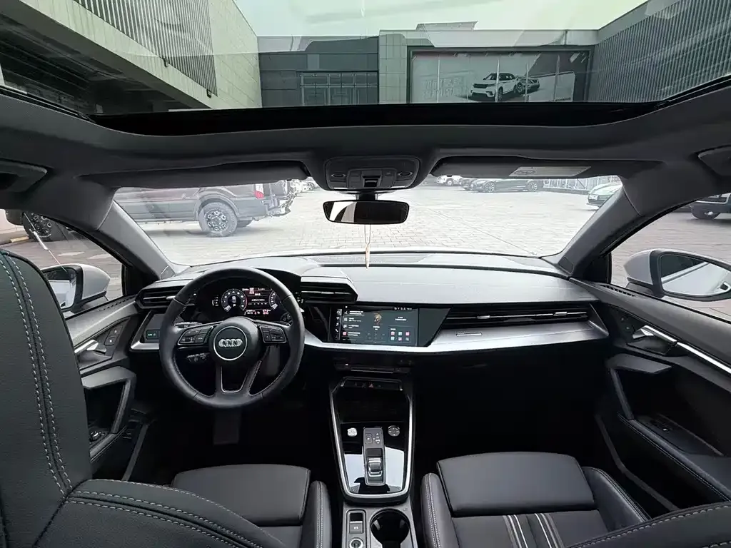 Audi A3 2023 из CN, фото 9