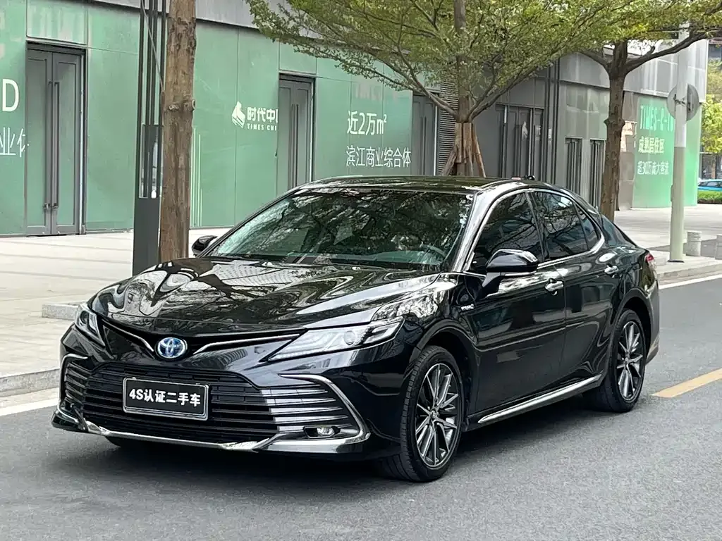 Toyota Camry 2023 из CN, фото 1