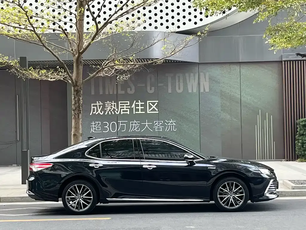 Toyota Camry 2023 из CN, фото 10
