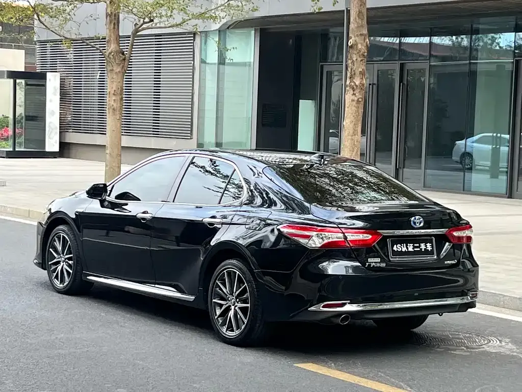 Toyota Camry 2023 из CN, фото 8