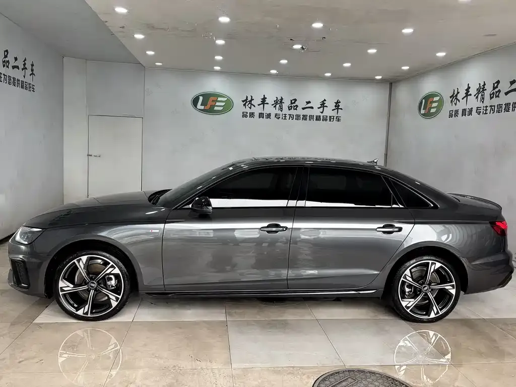 Audi A4L 2024 из CN, фото 7