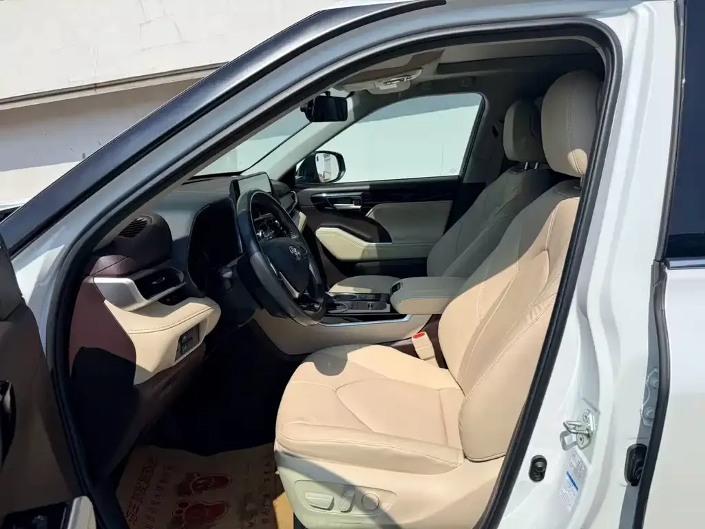 Toyota Highlander 2022 из CN, фото 5