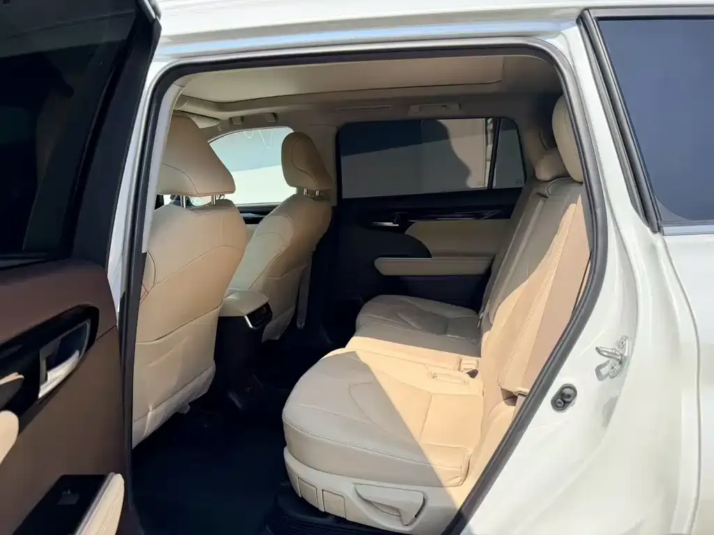 Toyota Highlander 2022 из CN, фото 4