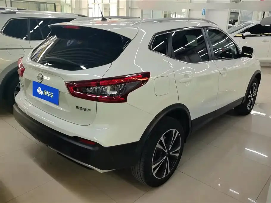 Nissan Qashqai 2023 из CN, фото 2