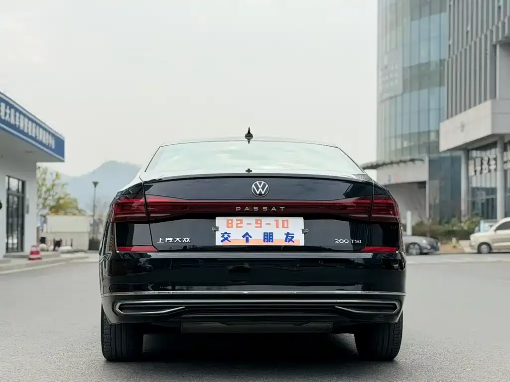 Volkswagen Passat 2023 из CN, фото 5