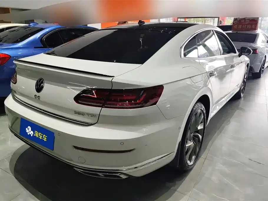 Volkswagen CC 2023 из CN, фото 2