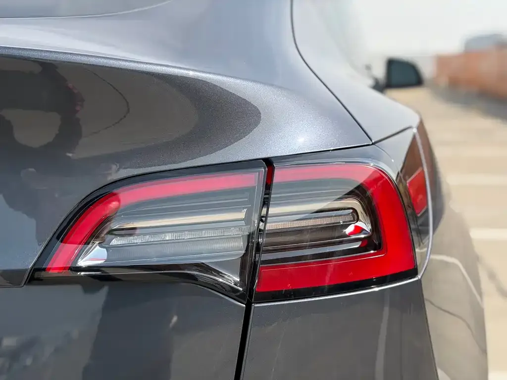 Tesla Model Y 2023 из CN, фото 2