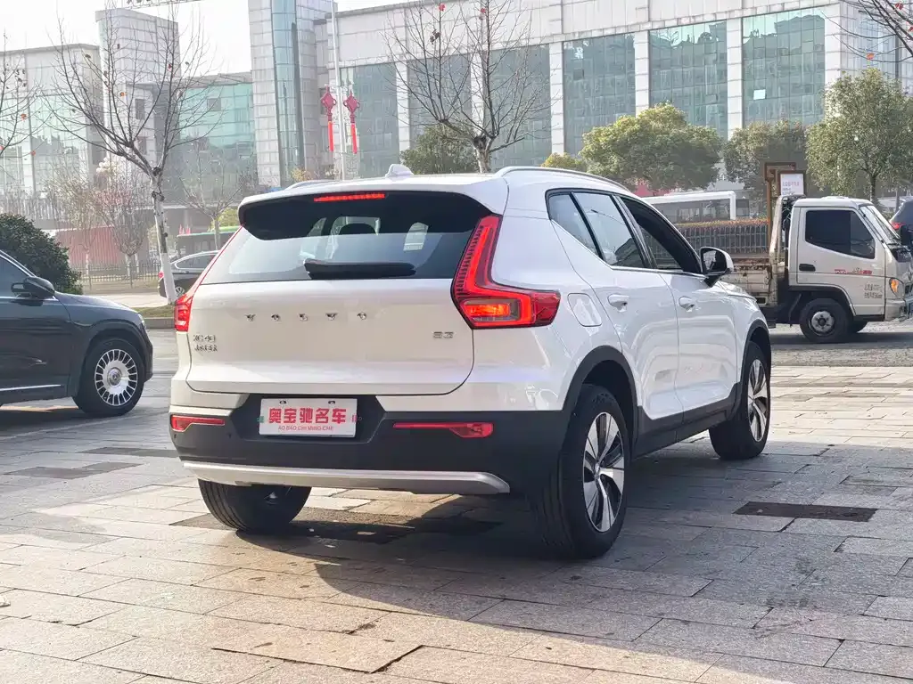 Volvo XC40 2025 из CN, фото 3