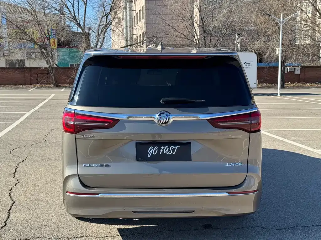 Buick GL8 2021 из CN, фото 2