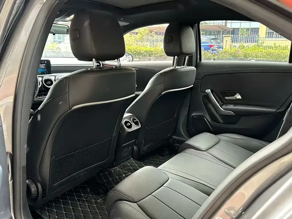 Mercedes-Benz A-Class 2023 из CN, фото 6