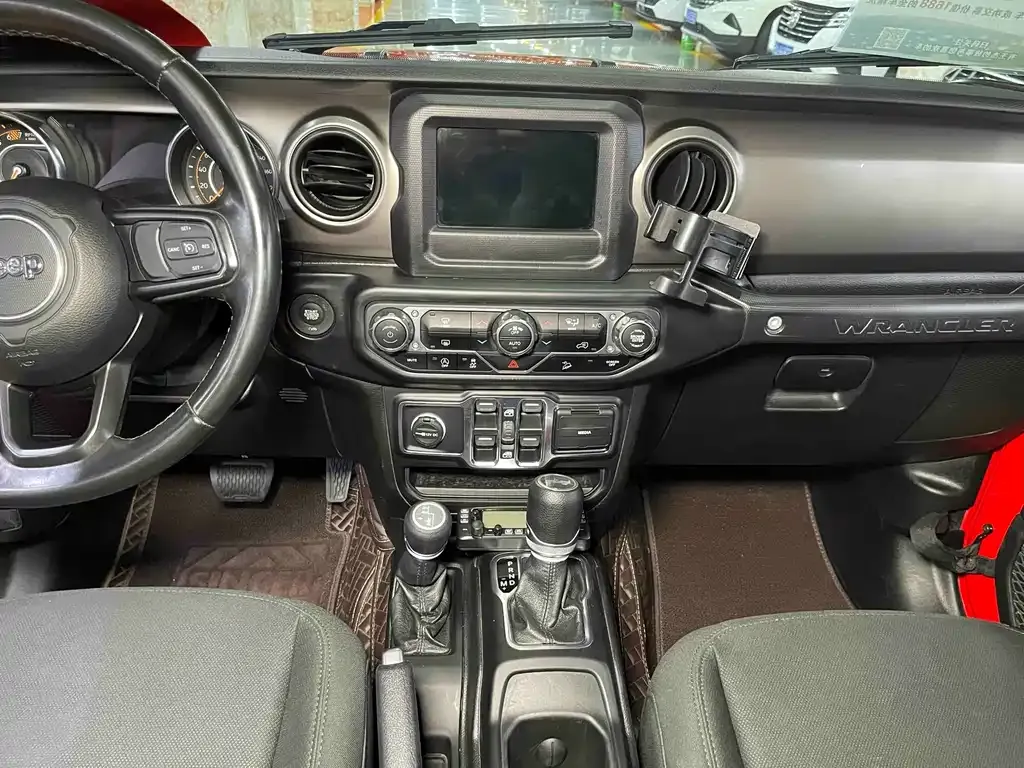 Jeep Wrangler 2022 из CN, фото 2