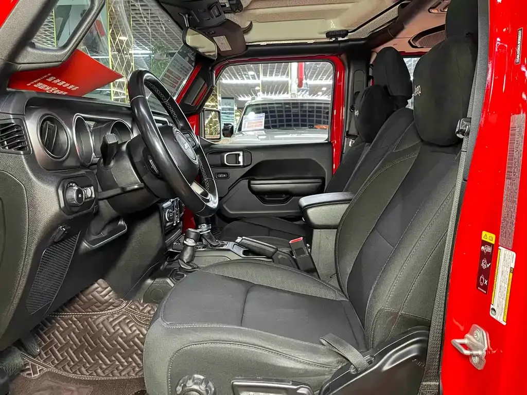 Jeep Wrangler 2022 из CN, фото 4