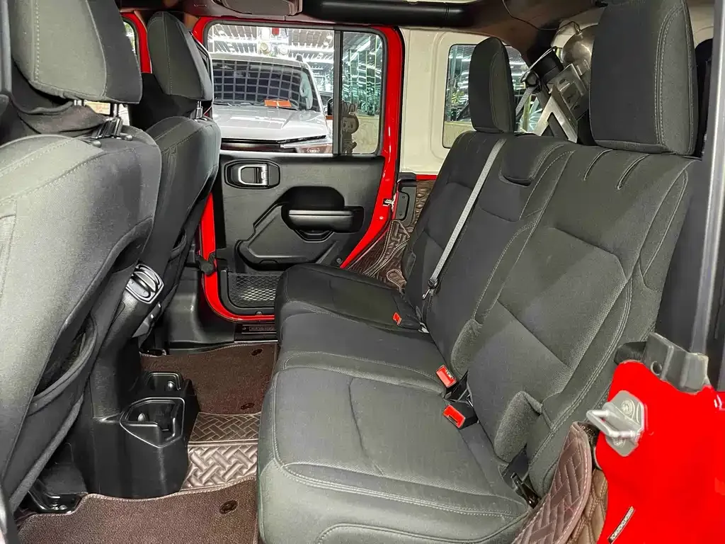 Jeep Wrangler 2022 из CN, фото 3