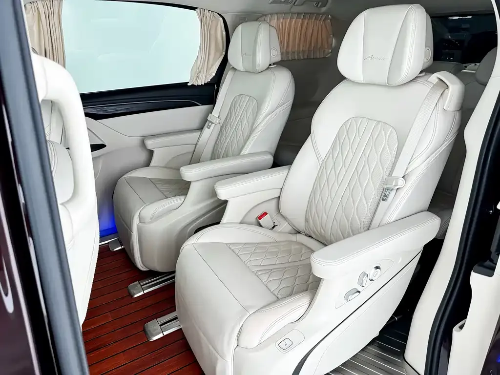 Buick GL8 2021 из CN, фото 5