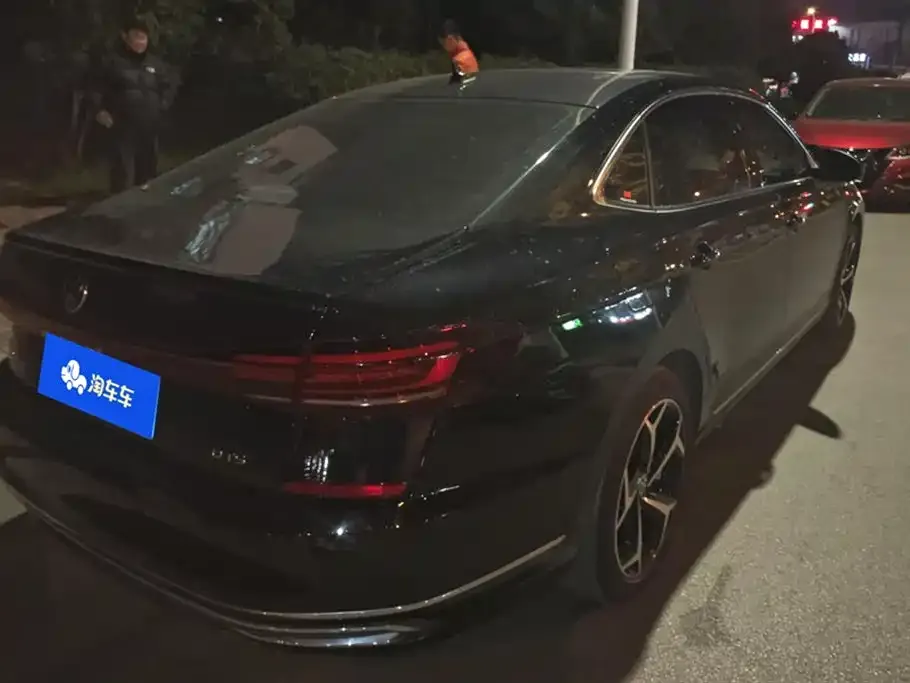 Volkswagen Passat 2023 из CN, фото 3