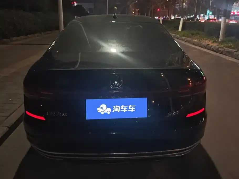 Volkswagen Passat 2023 из CN, фото 2