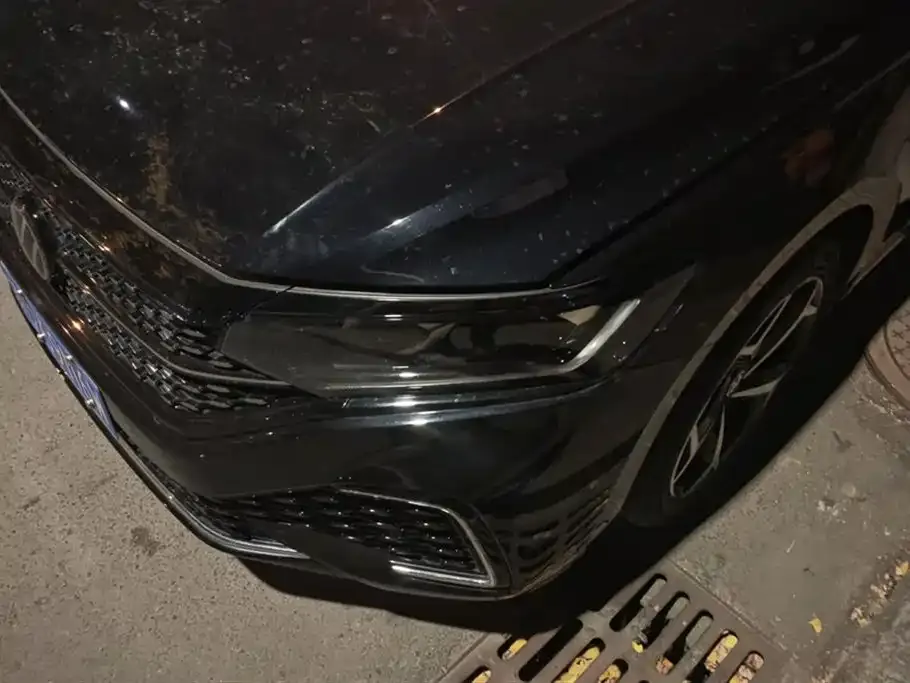 Volkswagen Passat 2023 из CN, фото 5