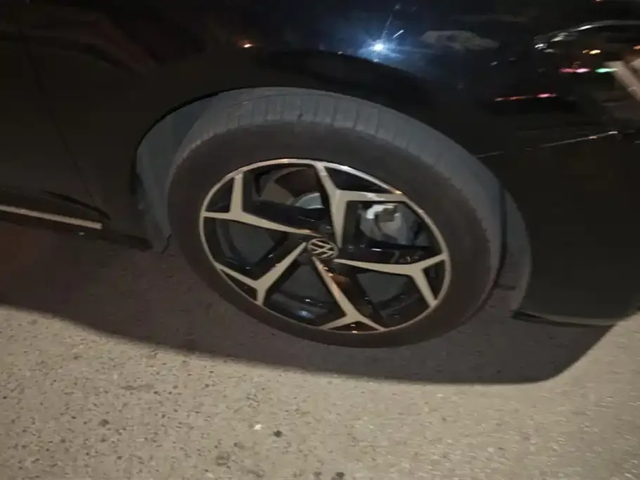 Volkswagen Passat 2023 из CN, фото 6