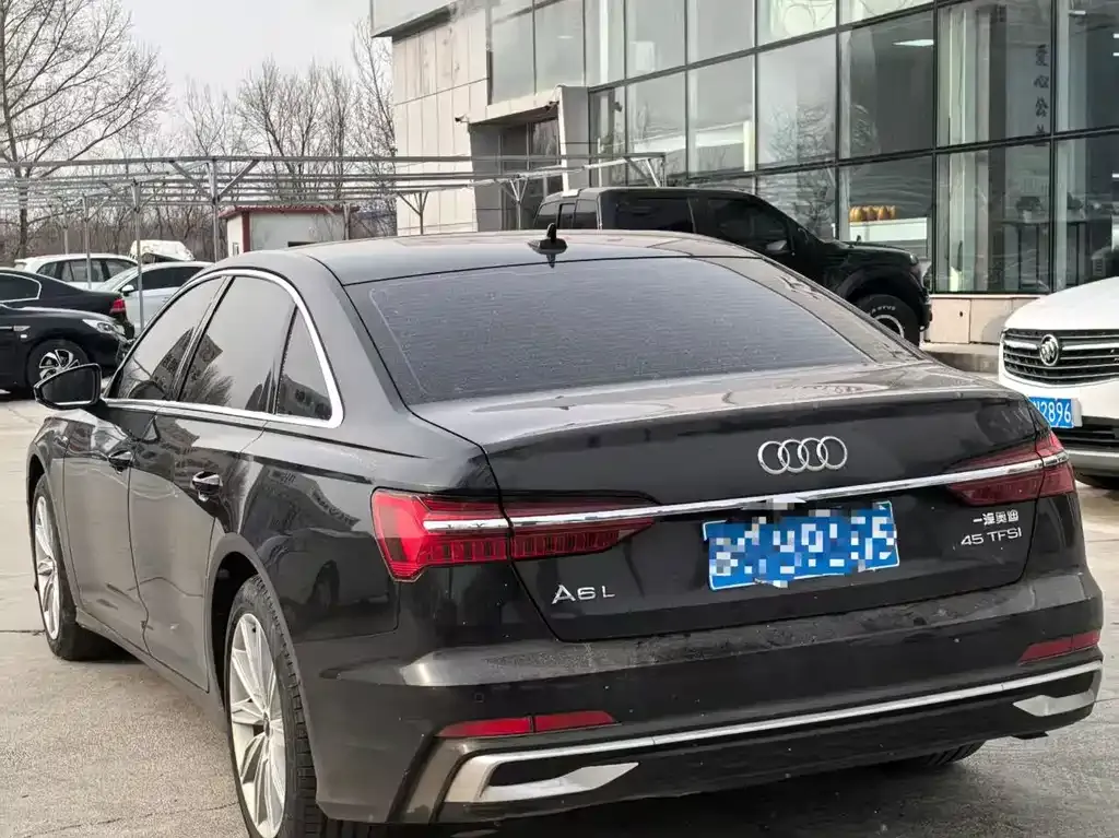 Audi A6L 2024 из CN, фото 4